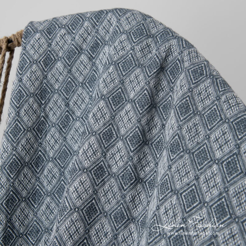linen blanket with rhombus, Jacquard.