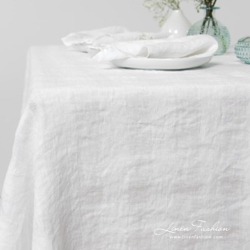 PORTO white linen tablecloth in openweave checks
