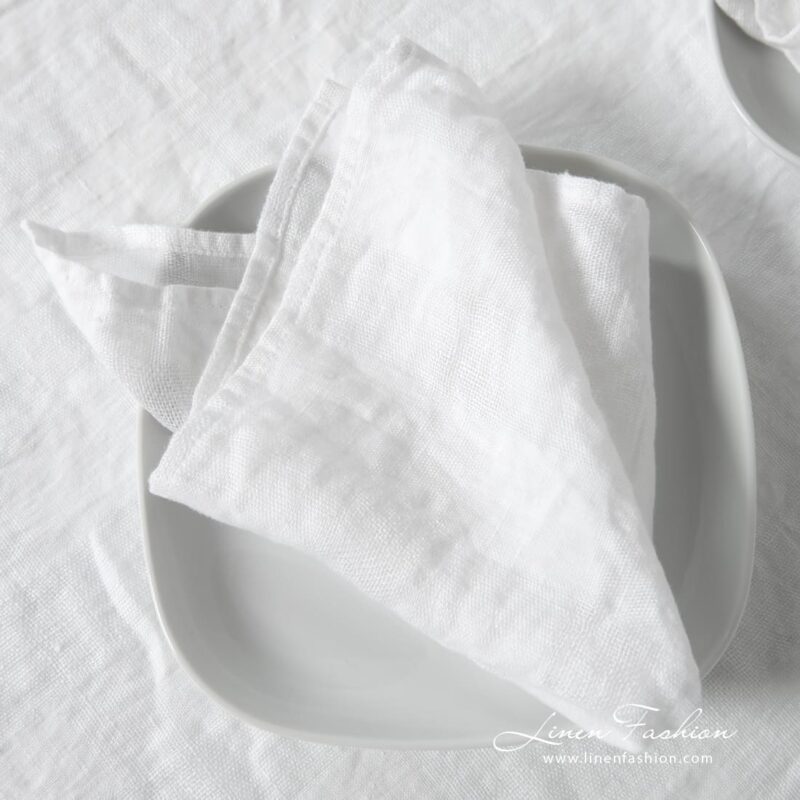 PORTO white linen napkin in openweave checks
