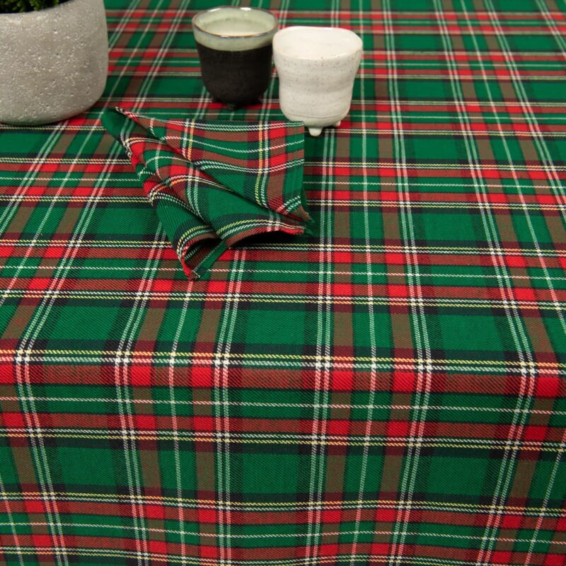 Linen cotton checked green tablecloth with napkins
