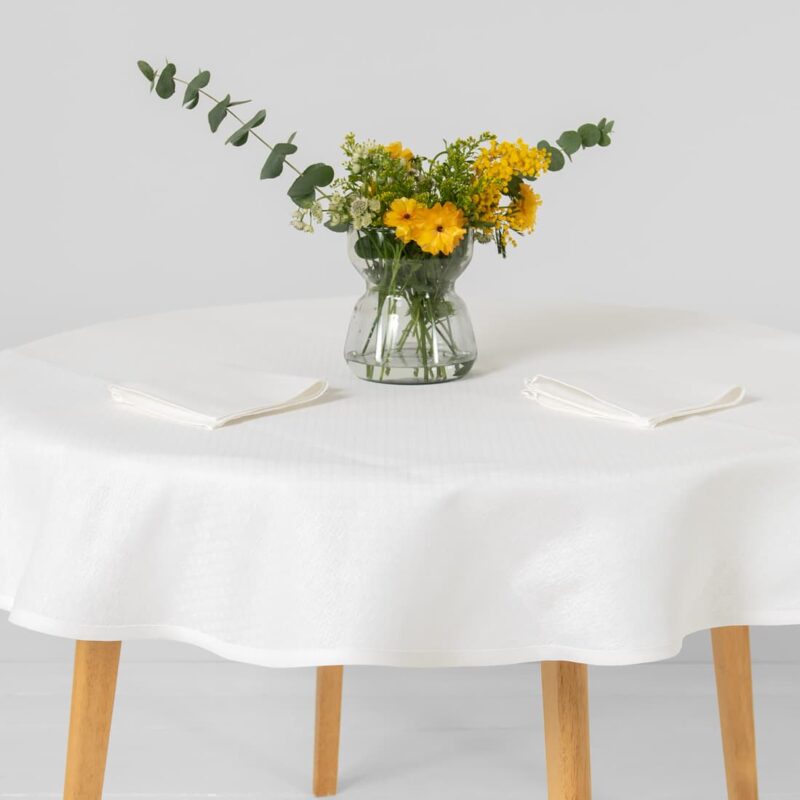 Round/oval linen cotton white tablecloth with flower vase