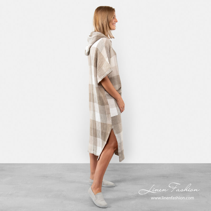 Linen poncho towel with slits on the sides