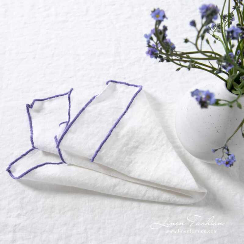 ARVO white linen napkin with violet border
