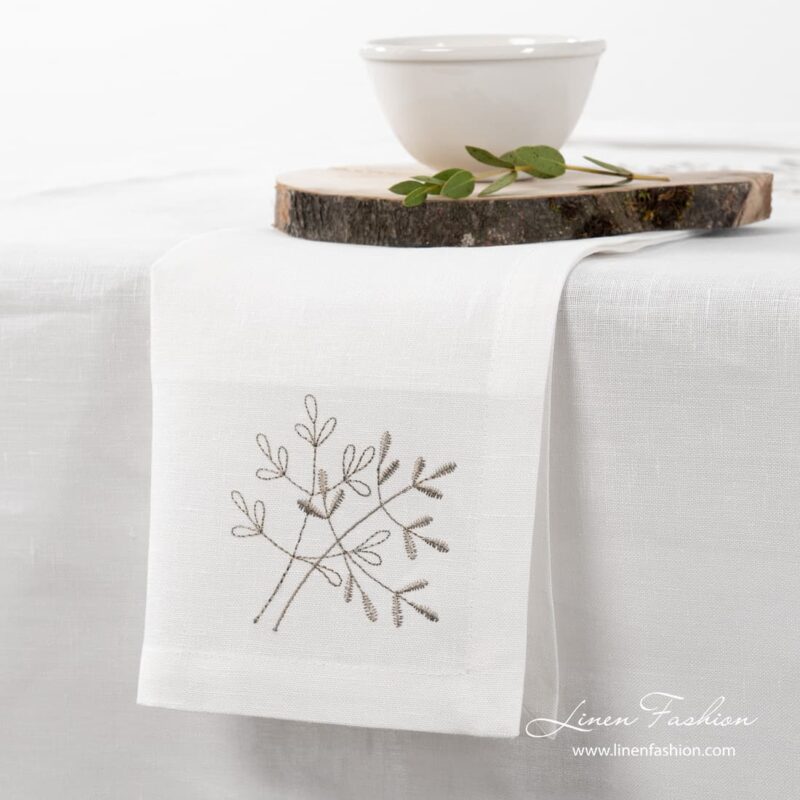 Off-white linen napkin, juta.