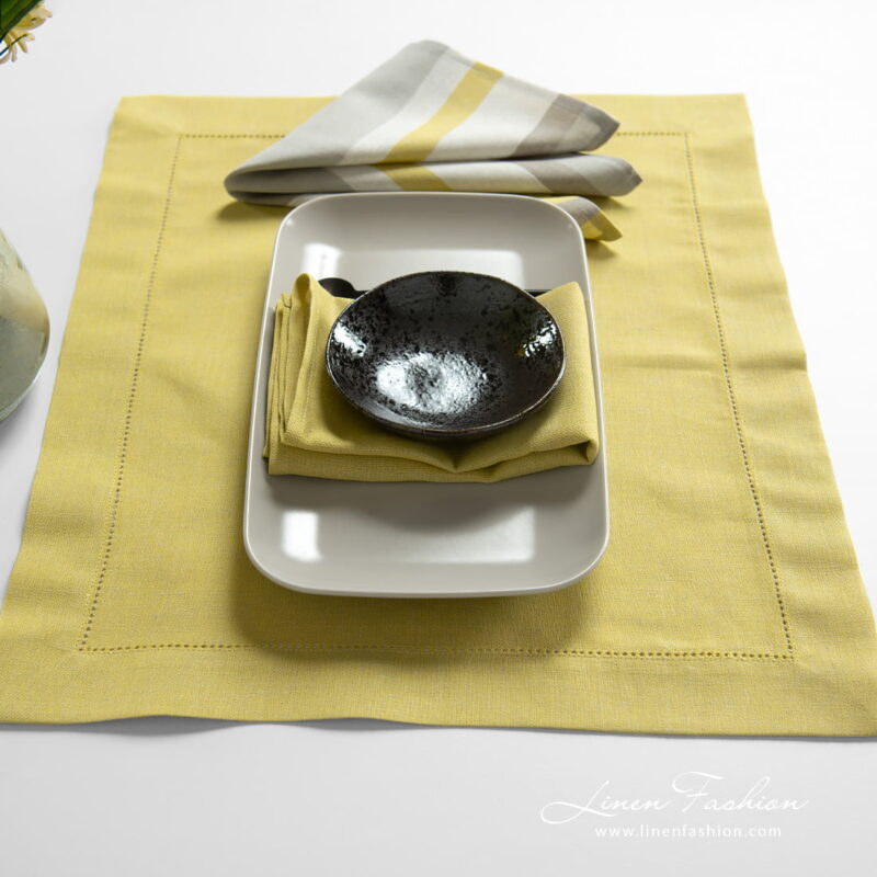 Linen cotton placemat in yellow with hemstitch, 4cm. border.