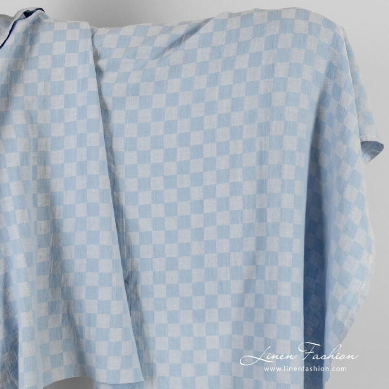 Bluish linen cotton fabric in checks