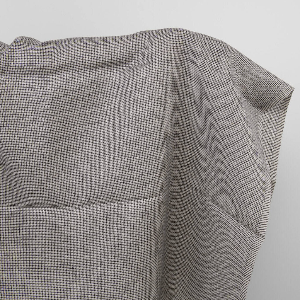 Checked linen fabric, black and natural