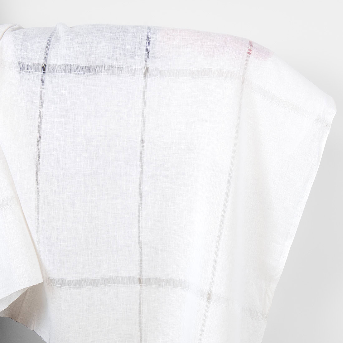 Linen fabric optical white with large checks