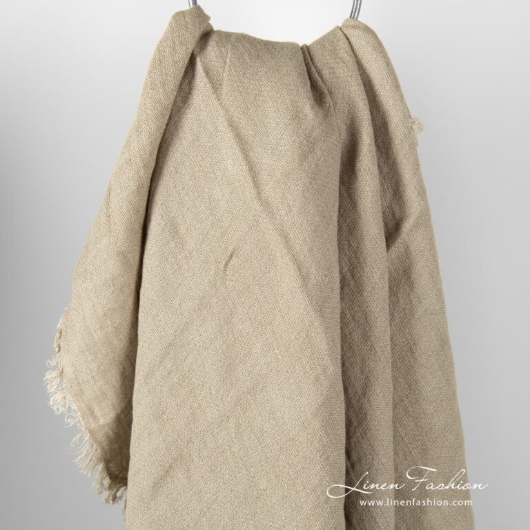 Brownish linen scarf.