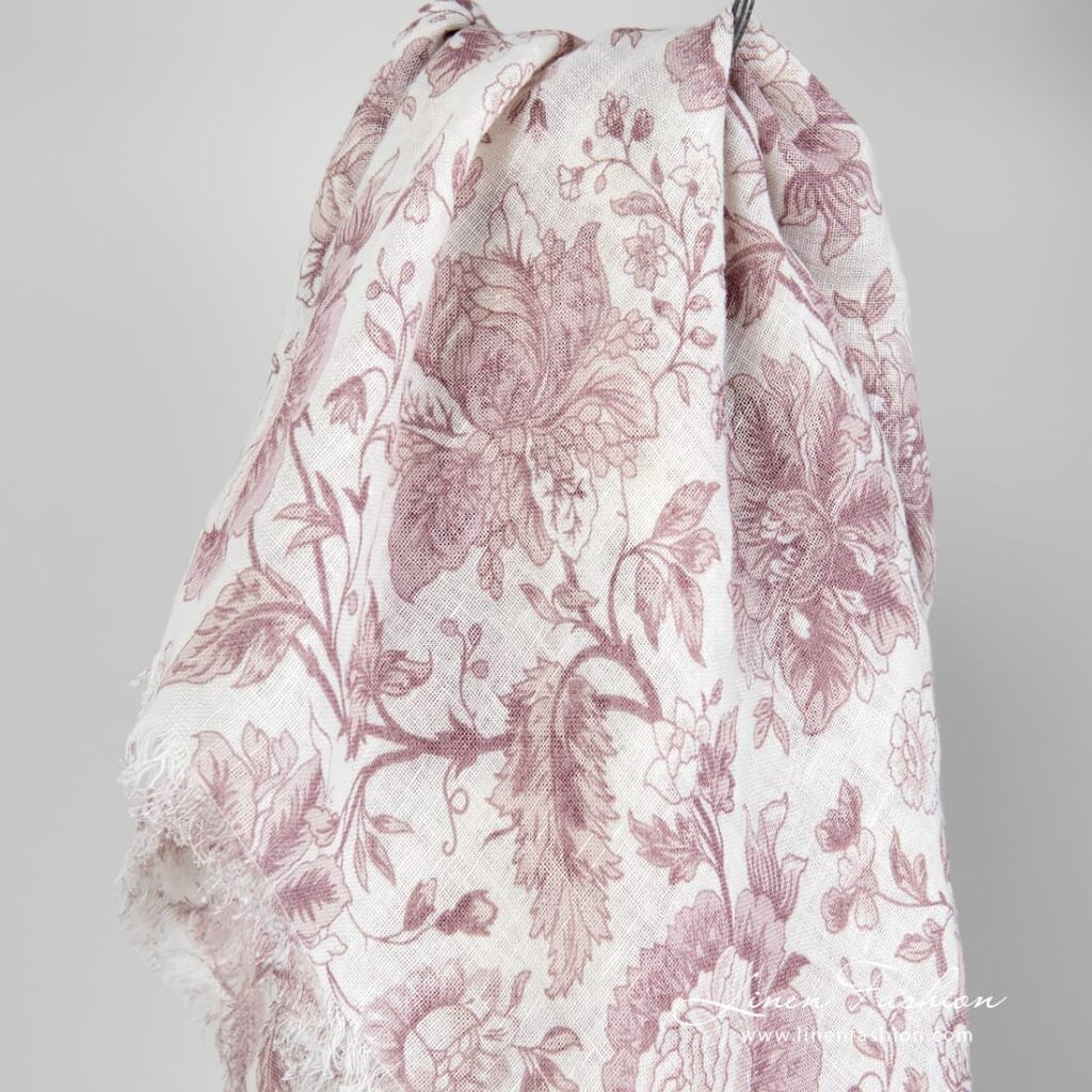 GARDENIA rosy scarf.