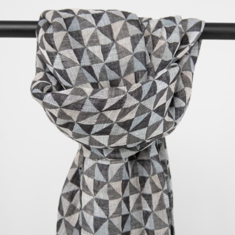 Grey linen shawl geometric pattern