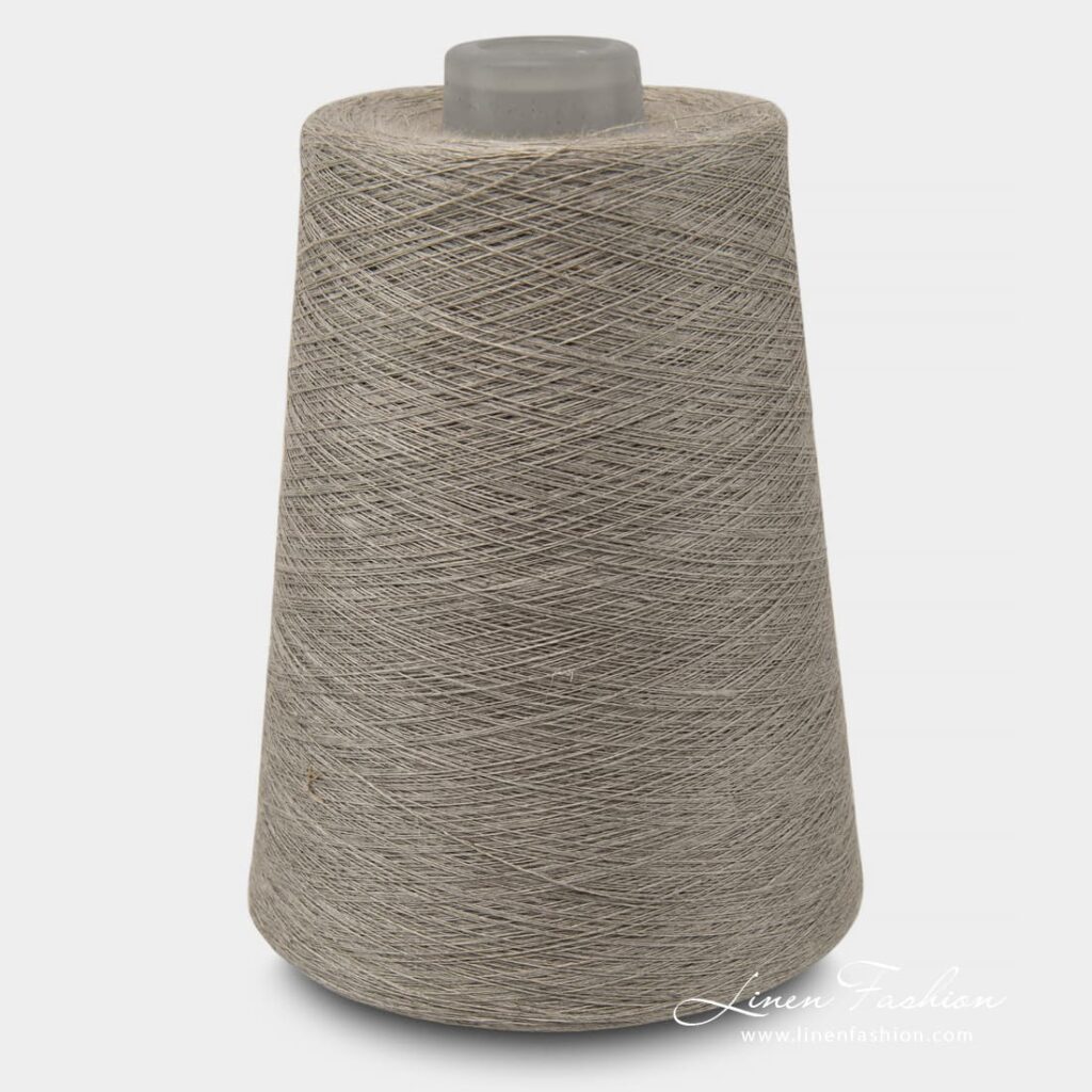 Linen yarns in natural flax color